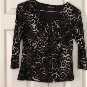 Leopard print top